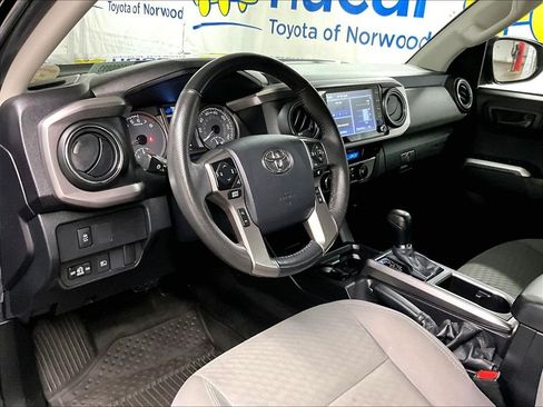 Certified 2023 Toyota Tacoma SR5 AWD/4WD image 8