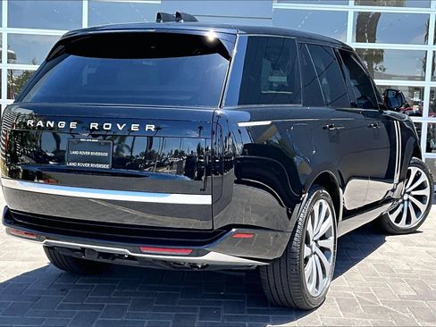 Used 2025 Land Rover Range Rover Autobiography AWD/4WD image 12