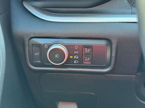 Certified 2022 Ford Explorer XLT w/ Equipment Group 202A image 29