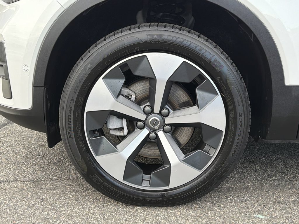 Certified 2024 Volvo XC40 B5 Plus w/ Climate Package AWD/4WD image 10
