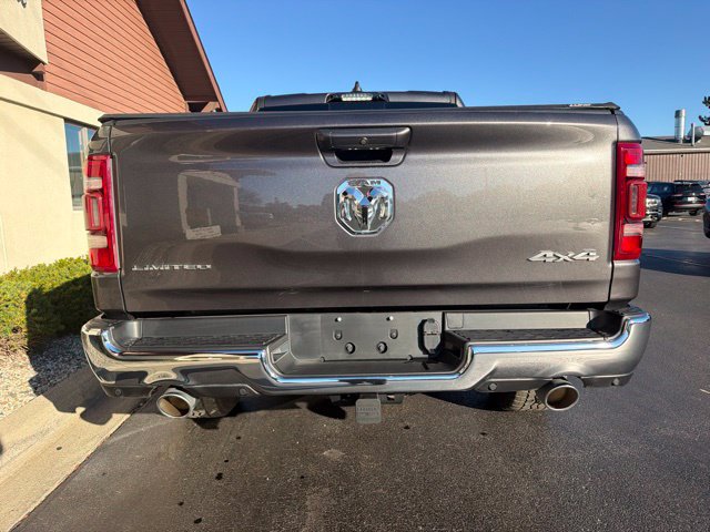 Used 2024 RAM 1500 Limited AWD/4WD image 9
