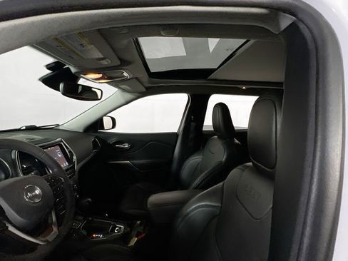 Used 2022 Jeep Cherokee Limited w/ Mopar Interior Package AWD/4WD image 21