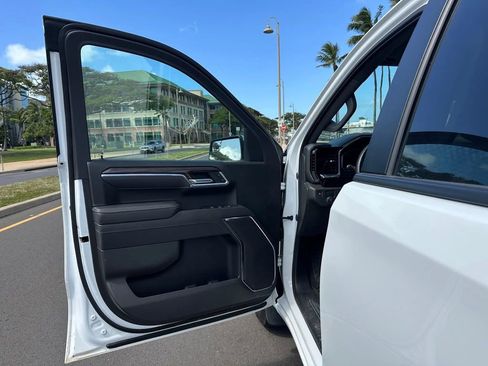 Used 2025 Chevrolet Silverado 1500 LT image 13