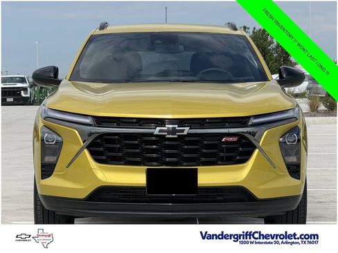 Certified 2025 Chevrolet Trax RS w/ Driver Confidence Package FWD image 7