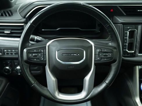Used 2023 GMC Yukon XL Denali image 21