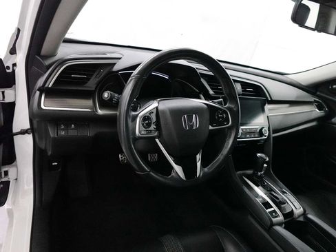 Used 2019 Honda Civic Touring image 15