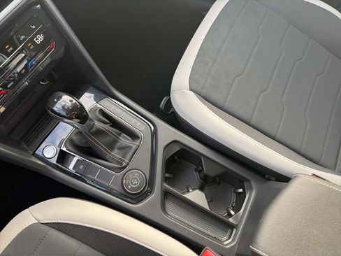 Used 2025 Volkswagen Taos SE image 20