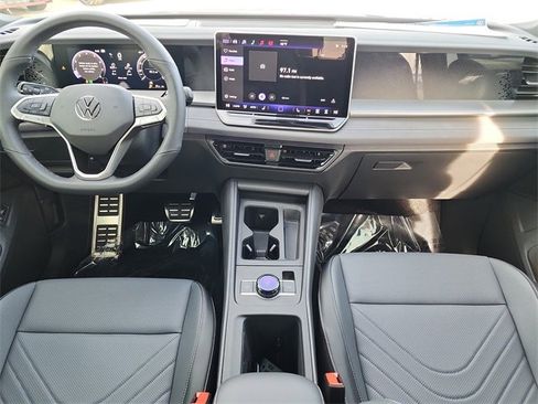 New 2026 Volkswagen Tiguan SE R-Line image 19