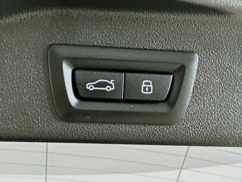 Used 2023 BMW X5 xDrive40i w/ Parking Assistance Package AWD/4WD image 41