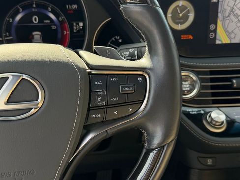 Used 2022 Lexus LS 500 w/ Interior Upgrade Package image 19