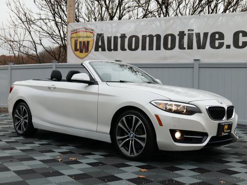 Used 2017 BMW 230i xDrive Convertible image 2