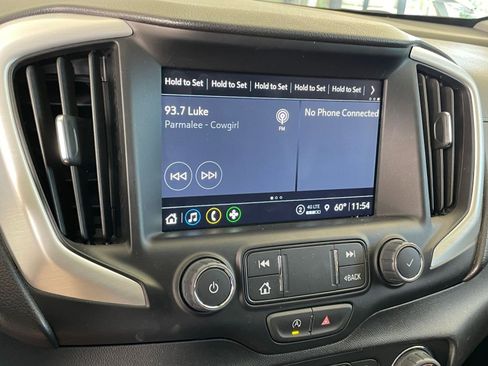 Used 2024 GMC Terrain SLT image 21