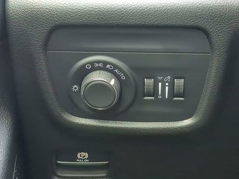 Certified 2024 Jeep Grand Cherokee Laredo AWD/4WD image 26