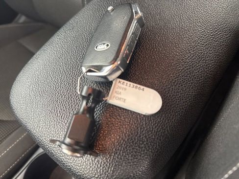 Used 2019 Kia Forte LXS image 29
