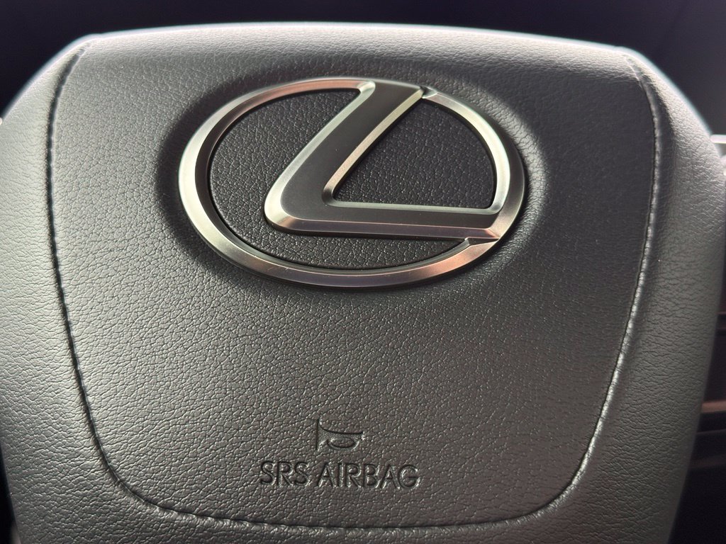 Used 2026 Lexus GX 550 w/ Accessory Package (2T) AWD/4WD image 18
