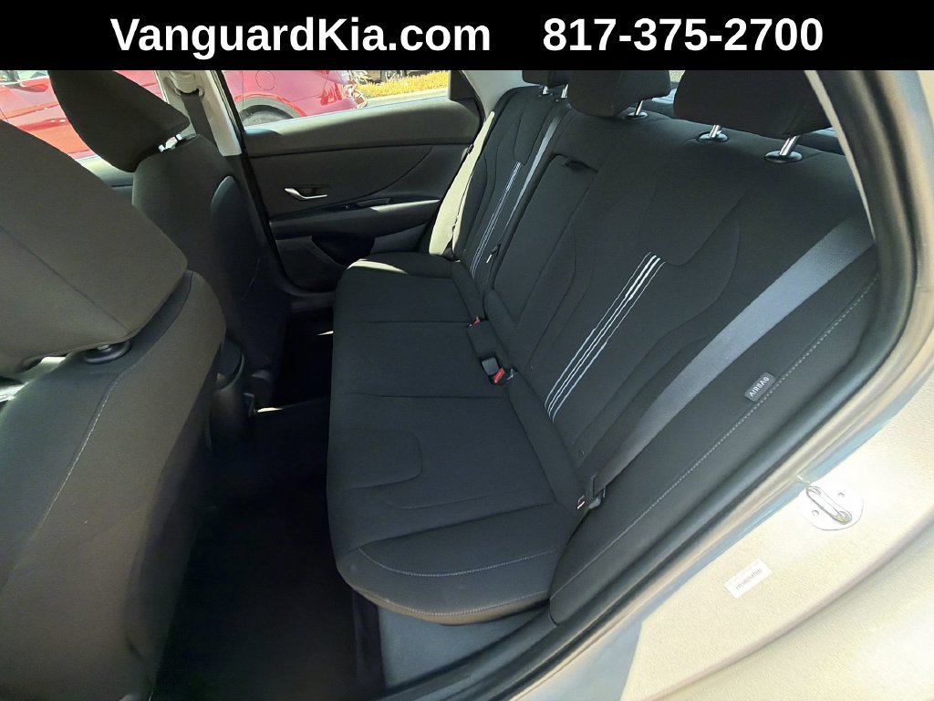 Used 2025 Hyundai Elantra SEL FWD image 27