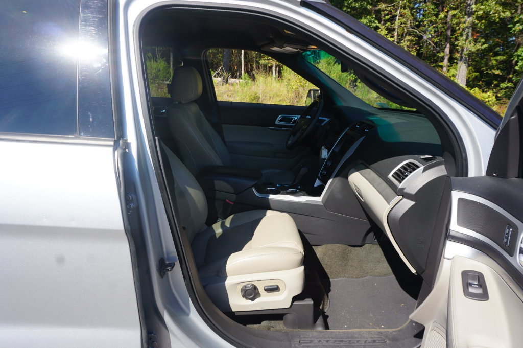 Used 2013 Ford Explorer XLT FWD image 18
