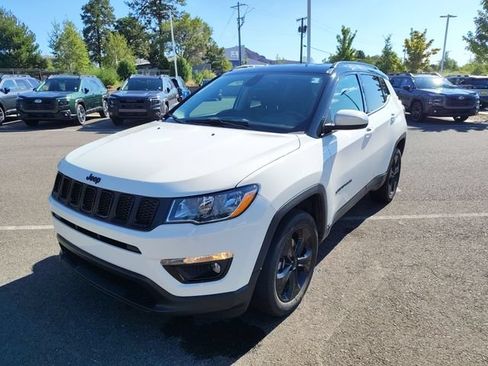Used 2021 Jeep Compass Latitude AWD/4WD image 13