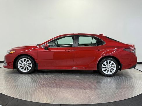 Used 2023 Toyota Camry LE image 4