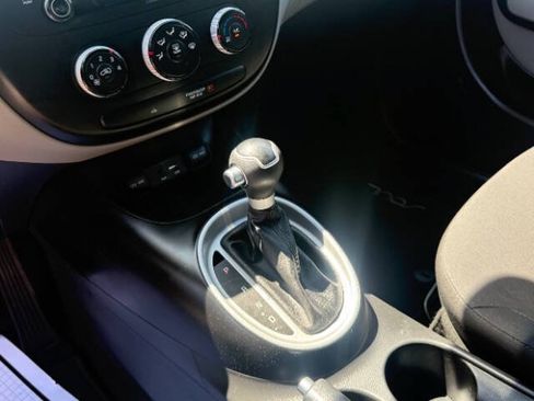 Used 2019 Kia Soul FWD image 16