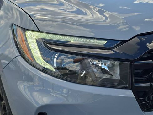 New 2026 Honda Ridgeline Black Edition image 7