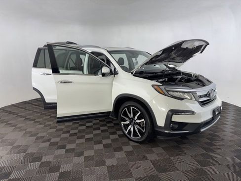 Used 2022 Honda Pilot Touring image 12