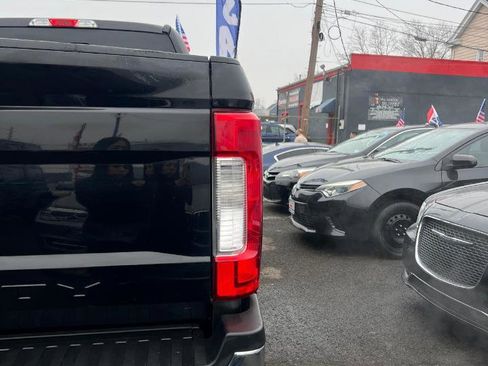 Used 2018 Ford F350 XLT image 10