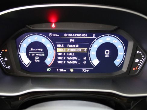 Certified 2022 Audi Q3 2.0T Premium Plus w/ Premium Plus Package image 16