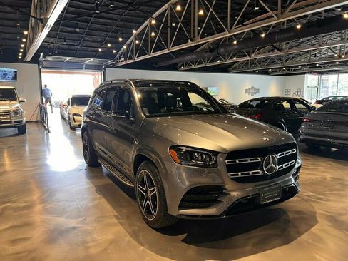 Used 2023 Mercedes-Benz GLS 450 4MATIC w/ AMG Line Exterior image 7