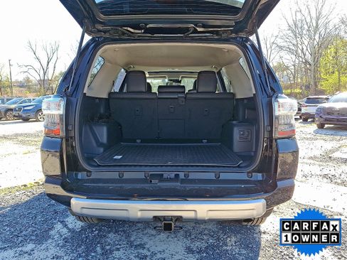 Used 2021 Toyota 4Runner TRD Off-Road Premium w/ Moonroof Package AWD/4WD image 46