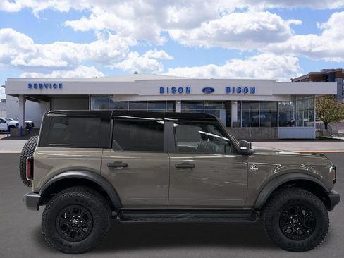 Used 2025 Ford Bronco Outer Banks w/ Sasquatch Package AWD/4WD image 2