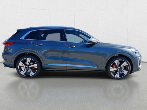 New 2026 Audi SQ5 Premium Plus AWD/4WD image 4