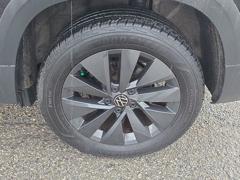 Used 2024 Volkswagen Taos S FWD image 12