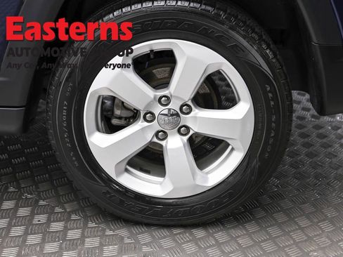 Used 2019 Jeep Compass Latitude FWD image 8