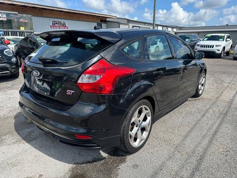 Used 2013 Ford Focus ST FWD image 6