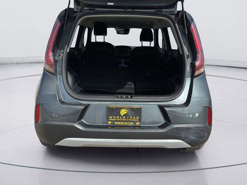 Used 2023 Kia Soul LX w/ LX Technology Package image 10