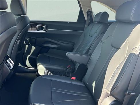 New 2025 Kia Sorento EX image 17