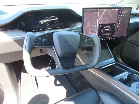 Used 2023 Tesla Model X AWD/4WD image 11