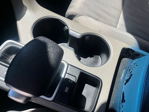 Used 2020 Kia Sportage LX FWD image 33