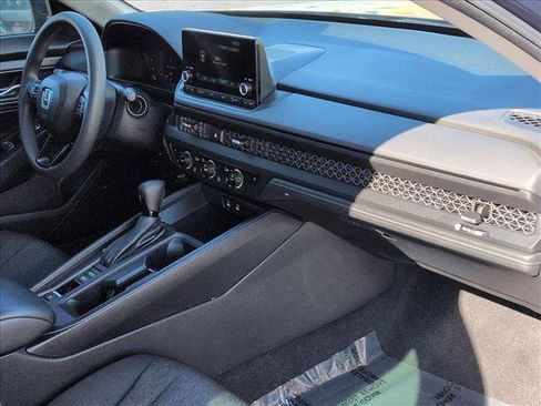 Used 2023 Honda Accord EX image 21