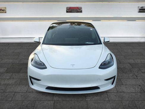 Used 2021 Tesla Model 3 Standard Range Plus RWD image 3