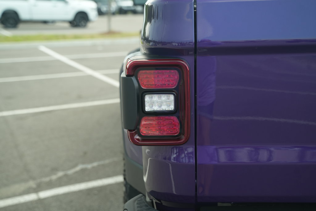 New 2026 Jeep Gladiator Sport AWD/4WD image 44
