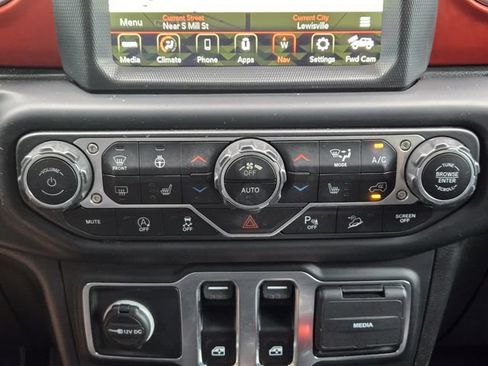 Certified 2021 Jeep Wrangler Rubicon AWD/4WD image 24