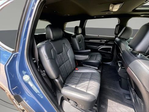 Used 2025 Kia Telluride EX X-Line AWD/4WD image 29