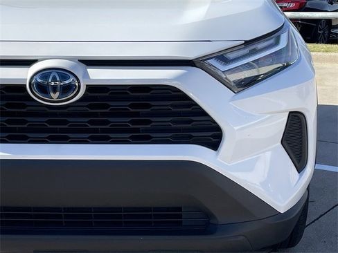 Used 2024 Toyota RAV4 XLE image 8