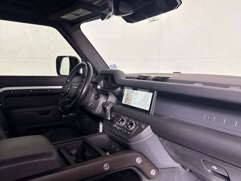Certified 2024 Land Rover Defender 110 X-Dynamic SE image 22