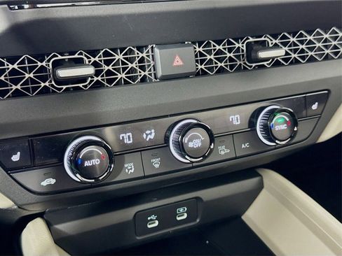 Used 2025 Honda Accord SE image 25