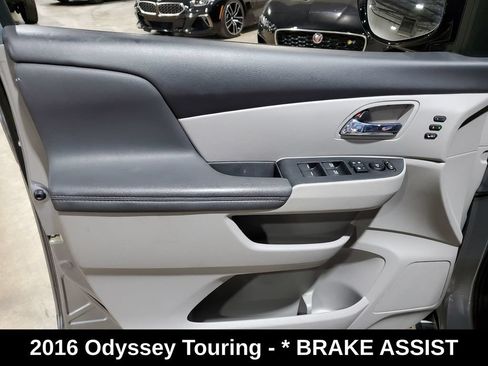 Used 2016 Honda Odyssey Touring image 8