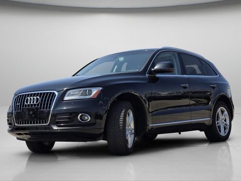 Used 2017 Audi Q5 2.0T Premium Plus w/ Technology Package AWD/4WD image 15