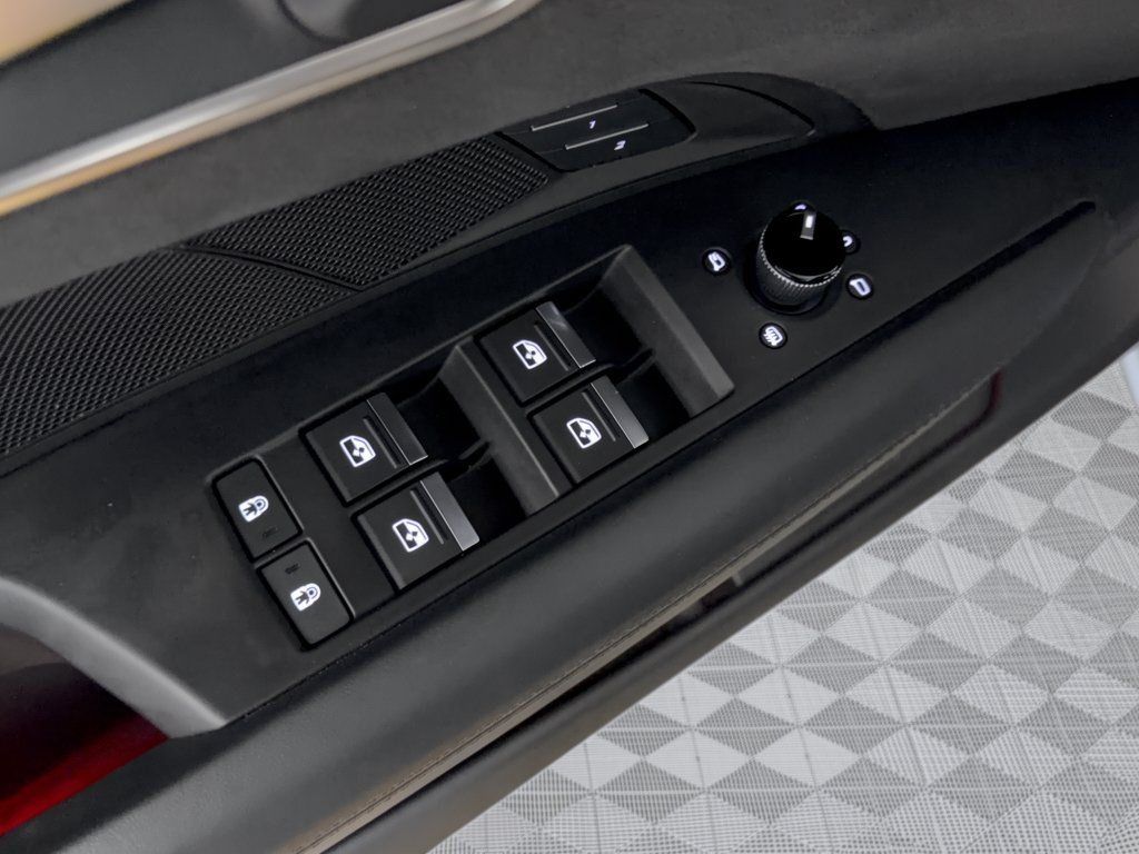 Certified 2024 Audi e-tron GT Premium Plus AWD/4WD image 15